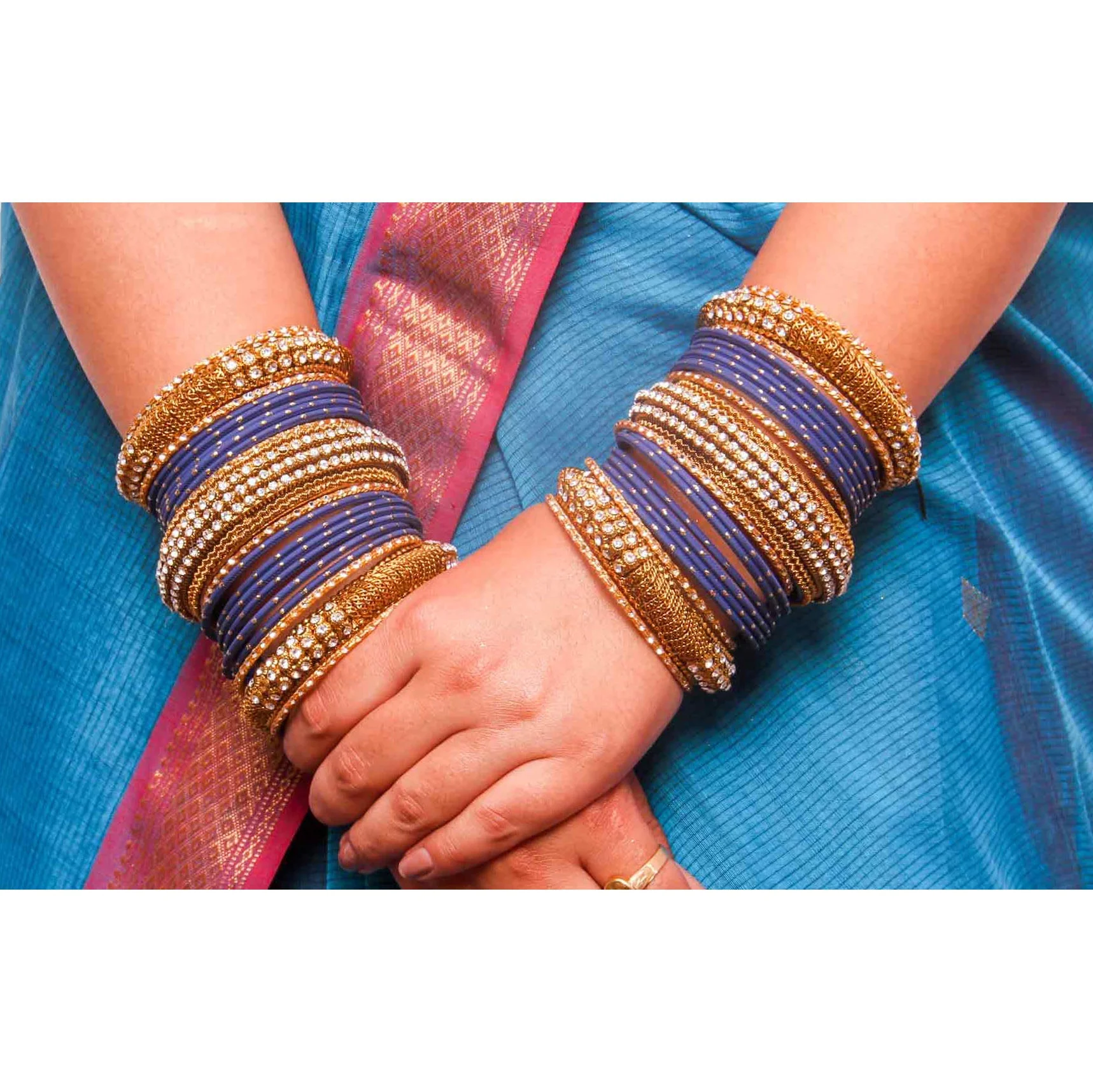 Set of 2 Bridal Jaali Work Bangle Set - Image 2
